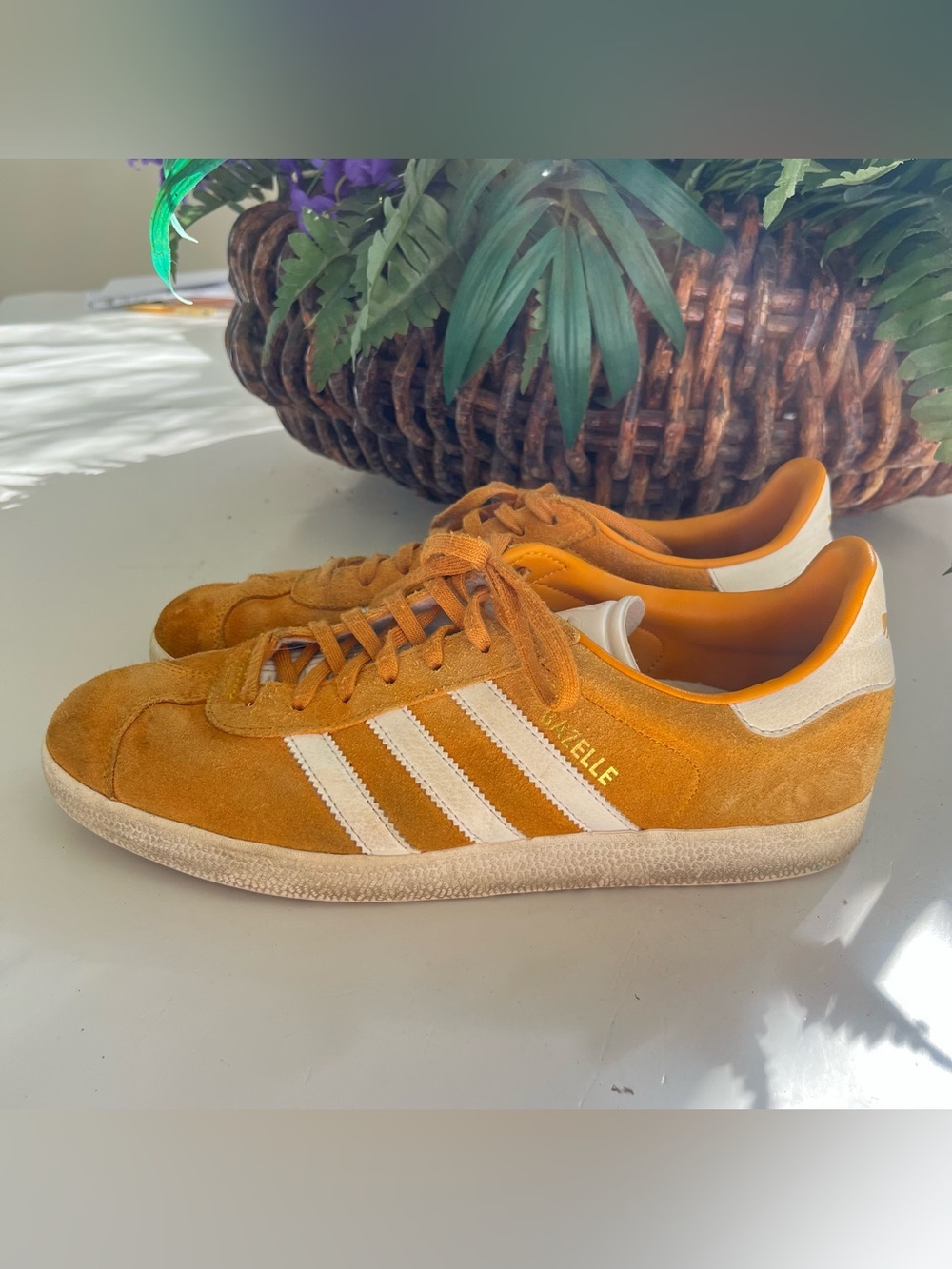 Adidas gazelle men’s sneakers collegiate gold size 10.5 CQ2801 2017 Need Clean